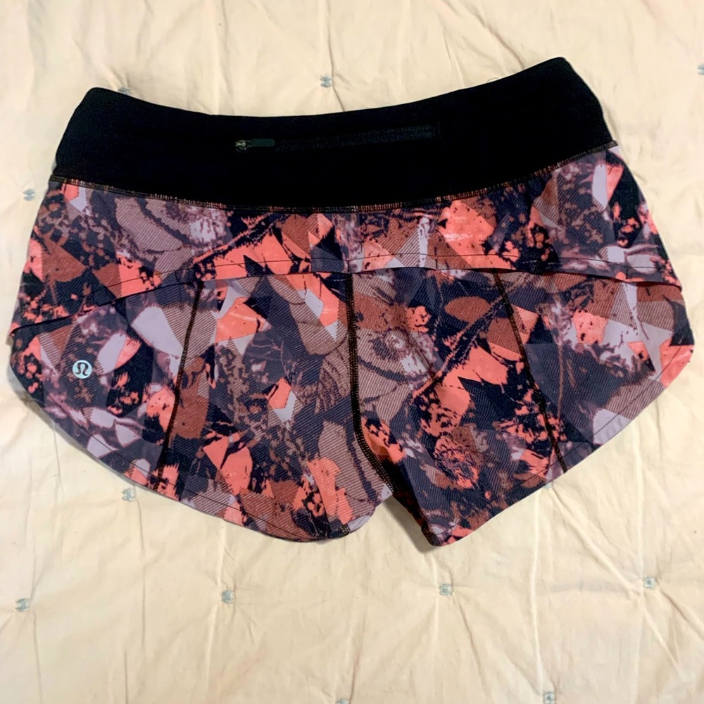 Lululemon speed shorts size 4 with 2.5” inseam